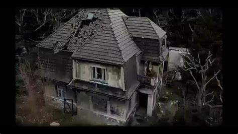 PERVERSE FAMILY VIRAL VIDEO HAUNTED HOUSE .